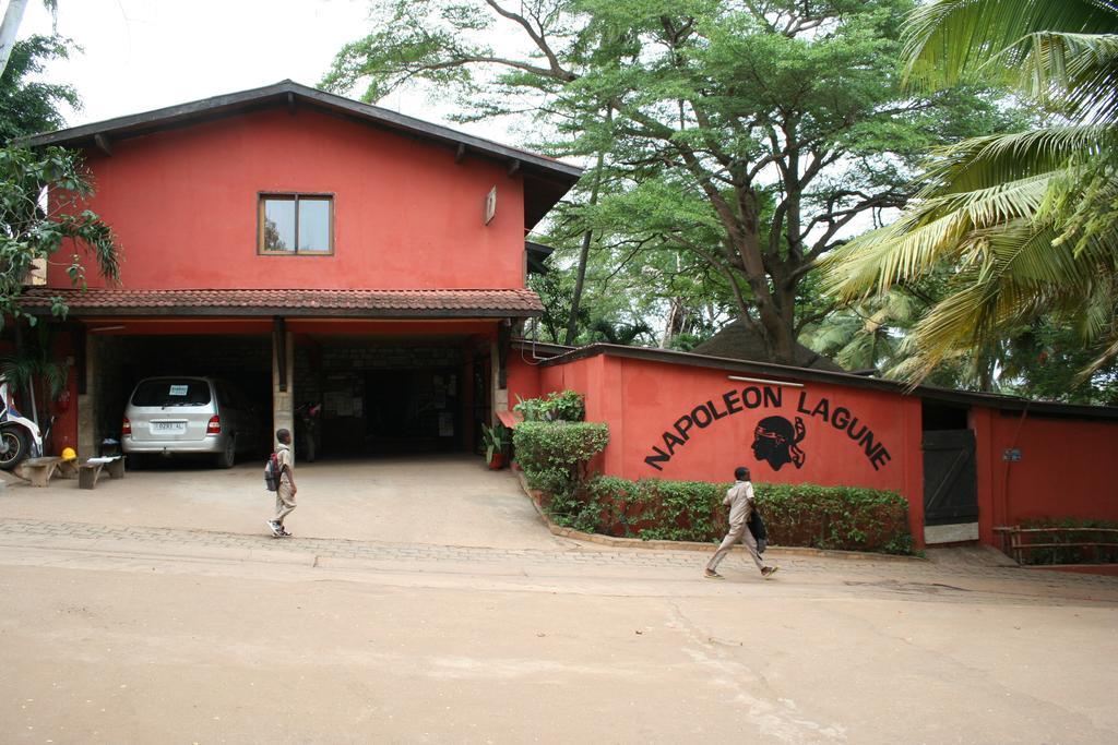 Hotel Napoleon Lagune Lomé Exterior foto