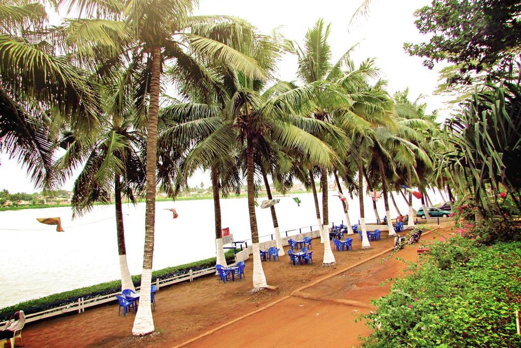 Hotel Napoleon Lagune Lomé Exterior foto